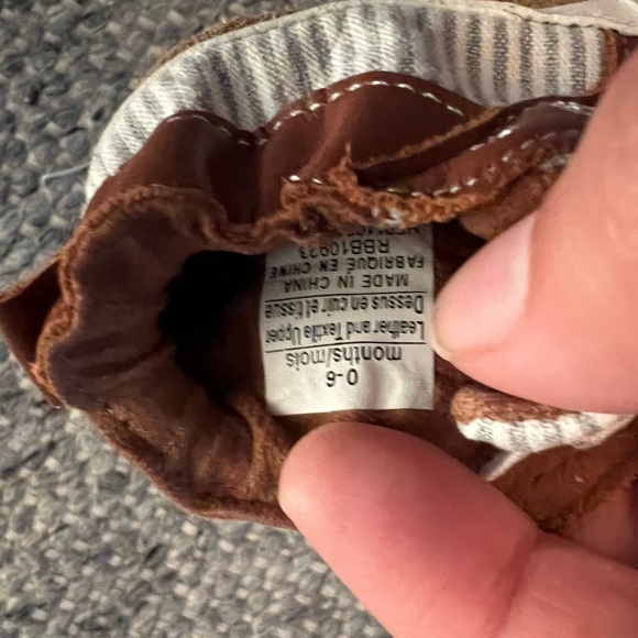 Robeez leather sneakers crib shoes 0-6 months - Picture 3 of 4